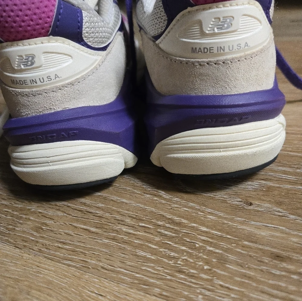 New Balance Men Cream and Purple Sneakers